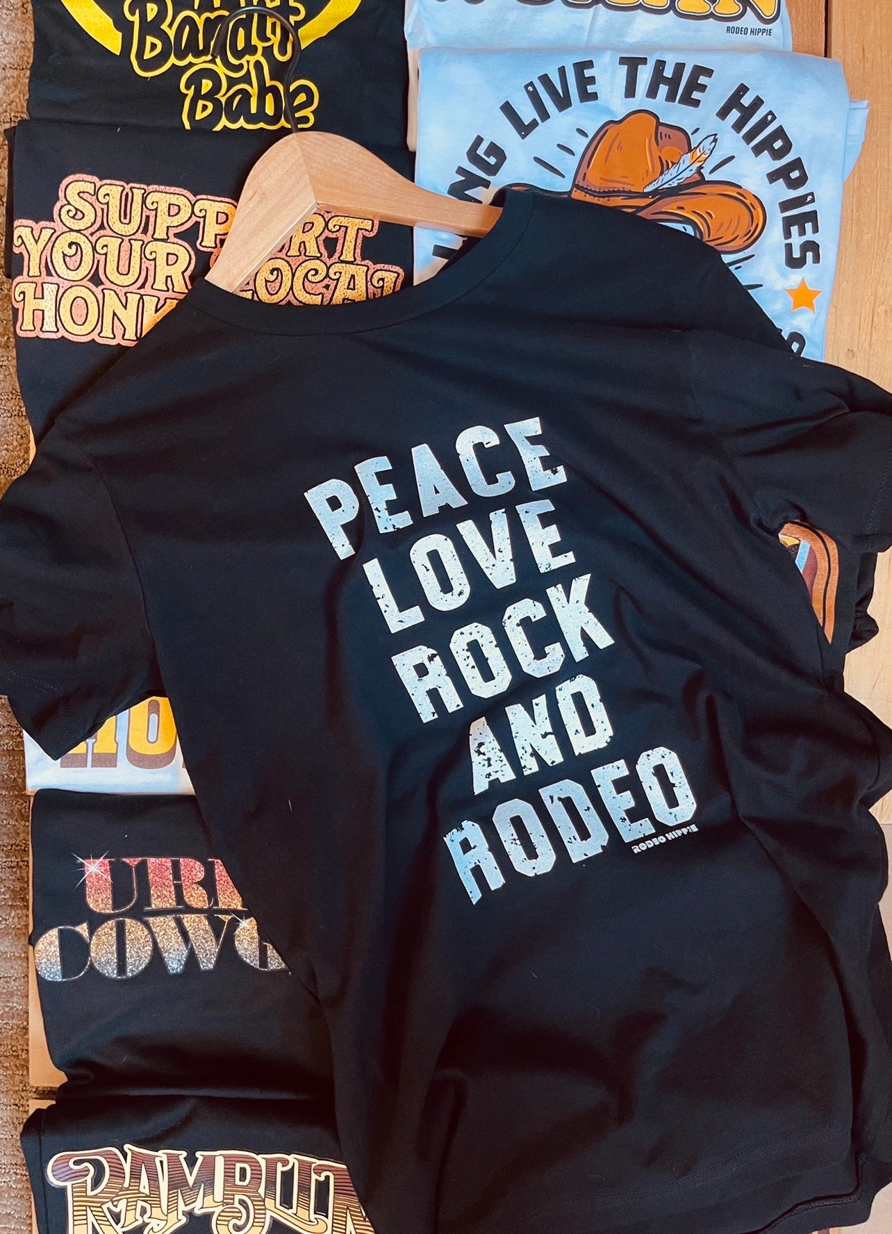 PEACE LOVE ROCK & RODEO